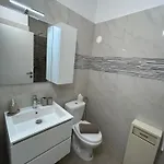 La Veranda Guest - Free Public Transport & Parking, Close To Center Гостевой дом 3*