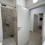 La Veranda Guest - Free Public Transport & Parking, Close To Center Гостевой дом 3*