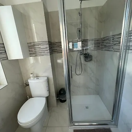 La Veranda Guest - Free Public Transport & Parking, Close To Center