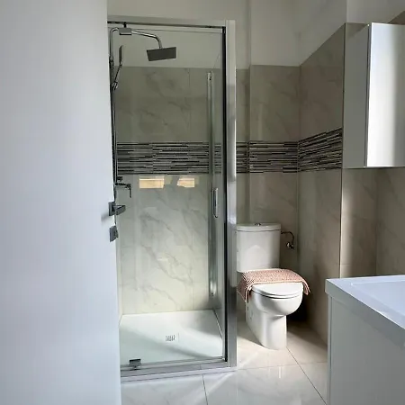 La Veranda Guest - Free Public Transport & Parking, Close To Center Pensionat Lugano