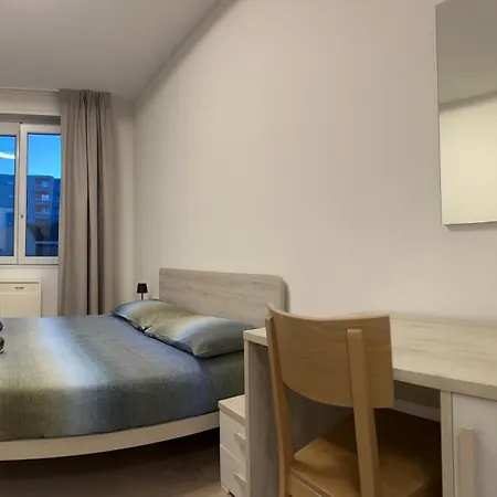 La Veranda Guest - Free Public Transport & Parking, Close To Center Gasthof 3*