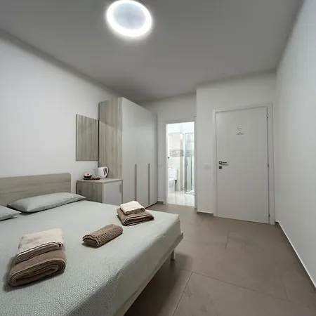 La Veranda Guest - Free Public Transport & Parking, Close To Center