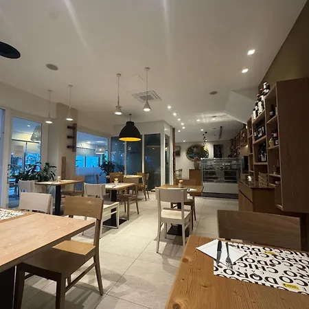 Guest house *veranda's Rooms* - Free Parking In